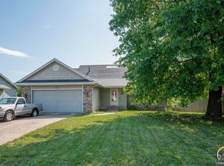3806 SW Arvonia Pl, Topeka, KS 66610