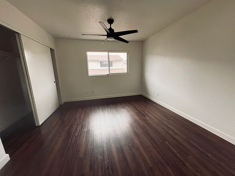 2425 La Brea Ct #2425 — Photo 21