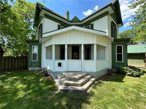 601 W Benton St, Windsor, MO 65360