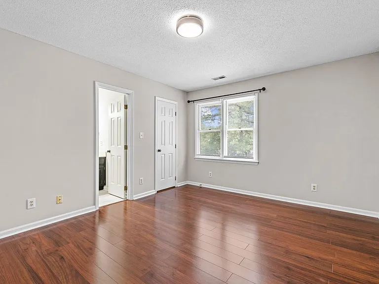 5624 Darrow Dr — Photo 22
