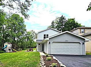 19840 W West Shore Dr, Mundelein, IL