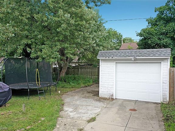 3rd image of 3807 W 130th St
