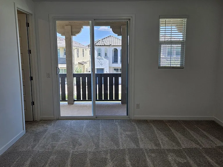 3357 S Primrose Ave — Photo 16