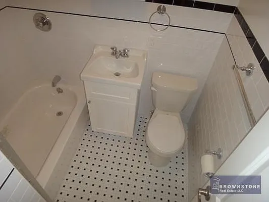 Rented by Brownstone Real Estate | media 25