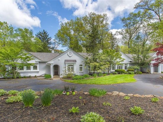 2243 Ridgewood Rd Akron Oh 44313 Zillow