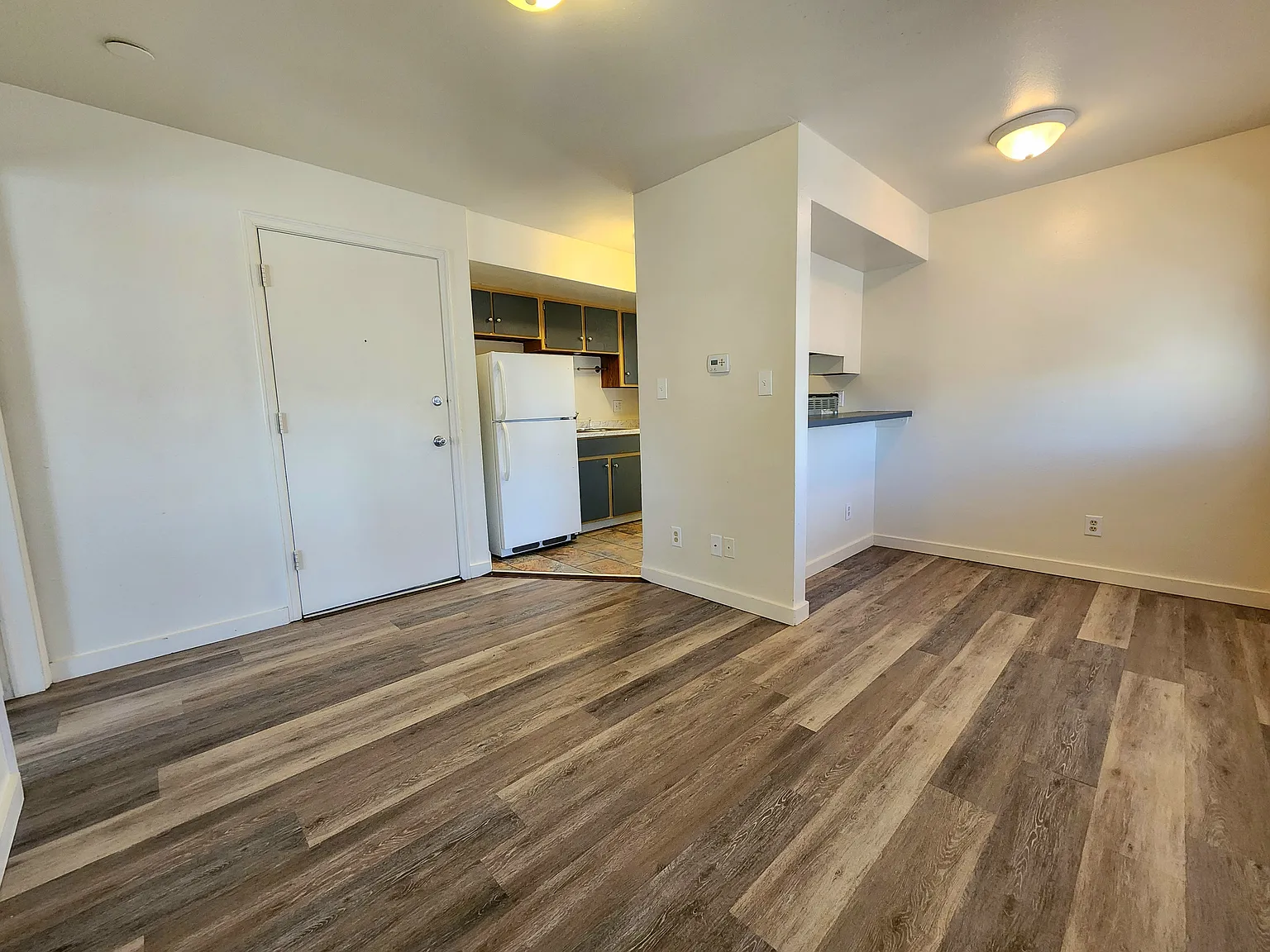 2 bed, 600 sqft, $800 — Photo 2