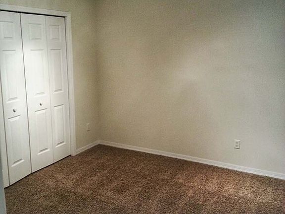 4th image of 520 Hanging Moss Rd