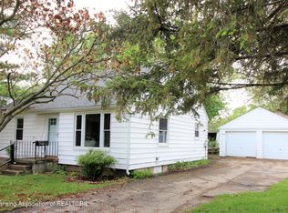 402 S Ottawa St, Saint Johns, MI