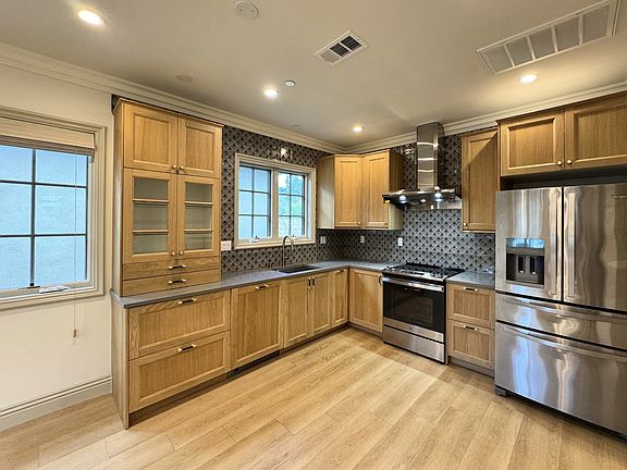 3rd image of 1450 Rubio Dr