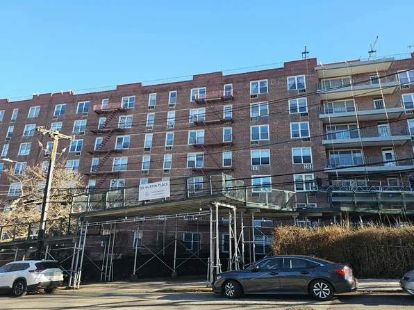55 Austin Pl APT 2E, Staten Island, NY 10304