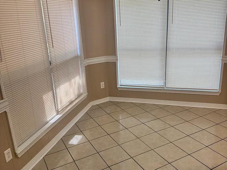 2170 Baywood Dr — Photo 6
