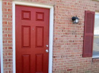 100 Oaks Ave, Colonial Heights, VA 23834