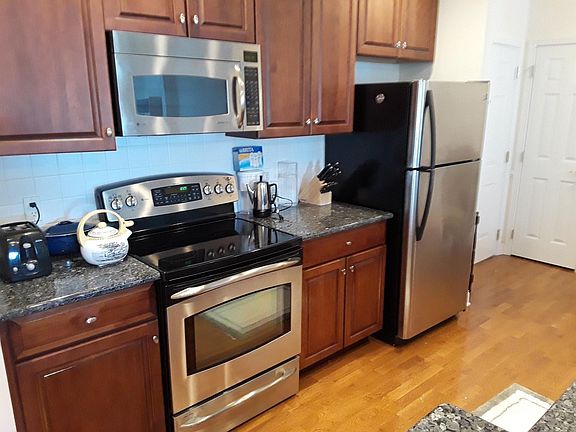 micro, dishwasher, granite countertops