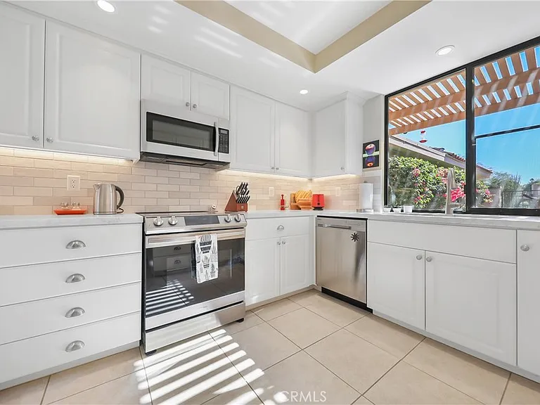 48 Palma Dr — Photo 9