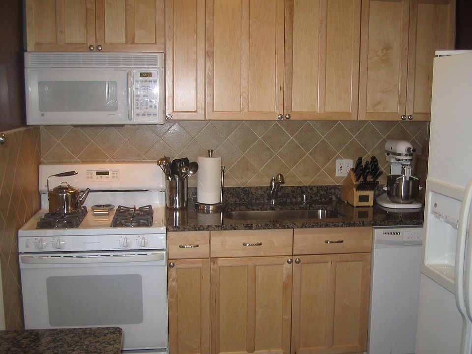 2nd image of 19 Fairfax St