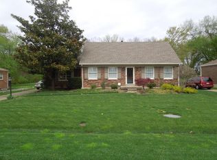 8009 Huntsman Trl, Louisville, KY 40291
