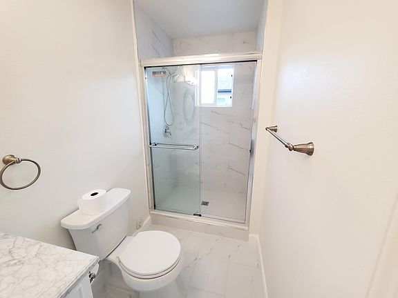 4th image of 8931 Bishop Ave