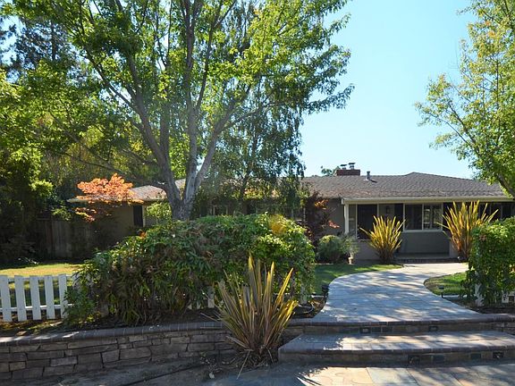 2nd image of 15963 Cherry Blossom Ln