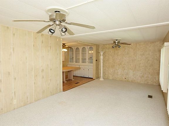 3rd image of 1063 Wren Cir