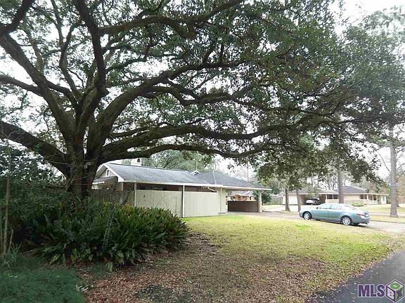 4th image of 9621 N Parkview Dr