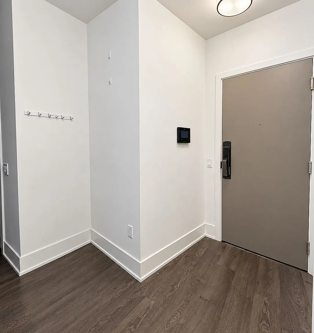 1 bed, $2,390 — Photo 2