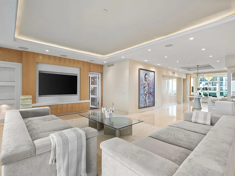 101 Fort Lauderdale Beach Blvd #Penthouse 2703 — Photo 10