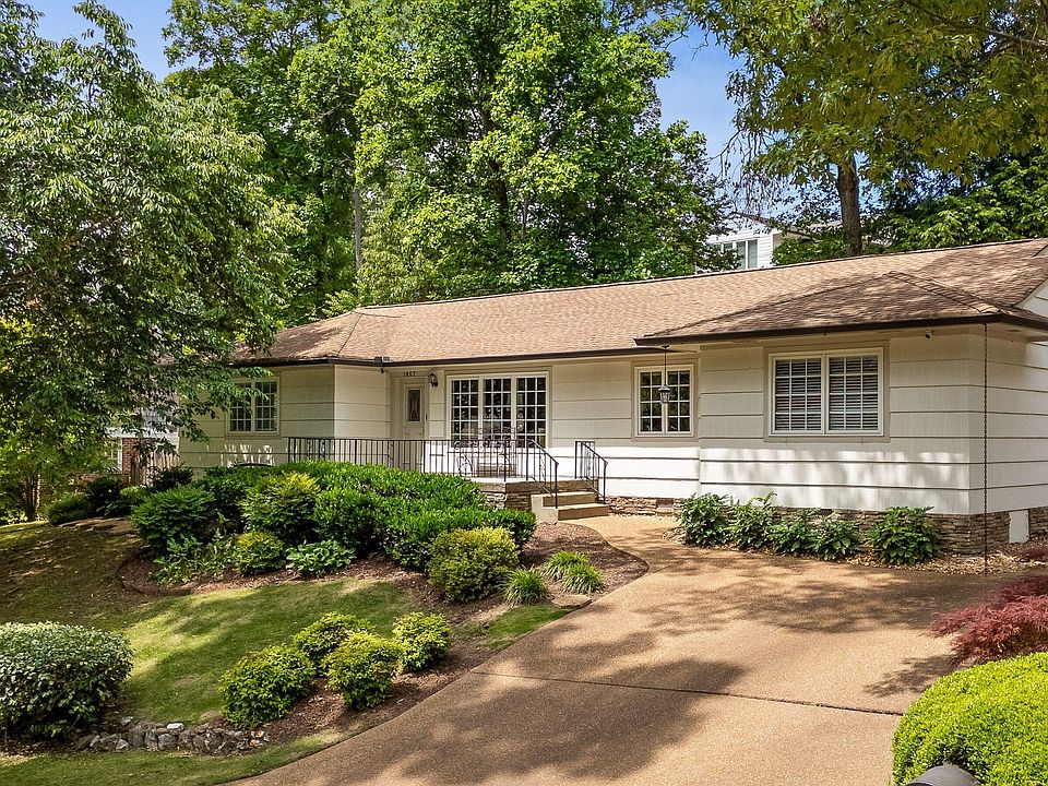 1st image of 1407 Shady Cir