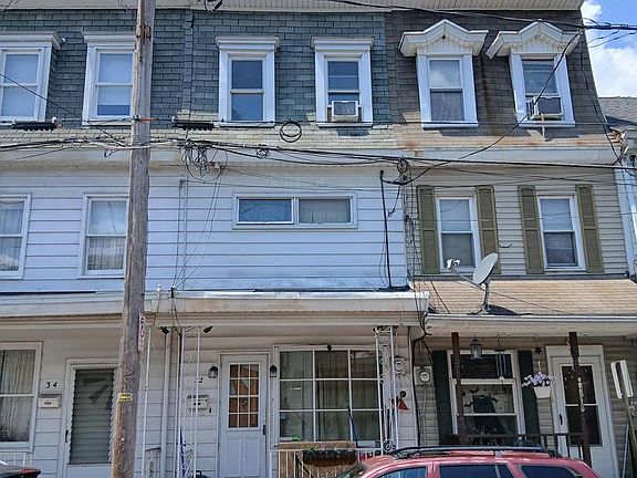 3rd image of 32 S Franklin St