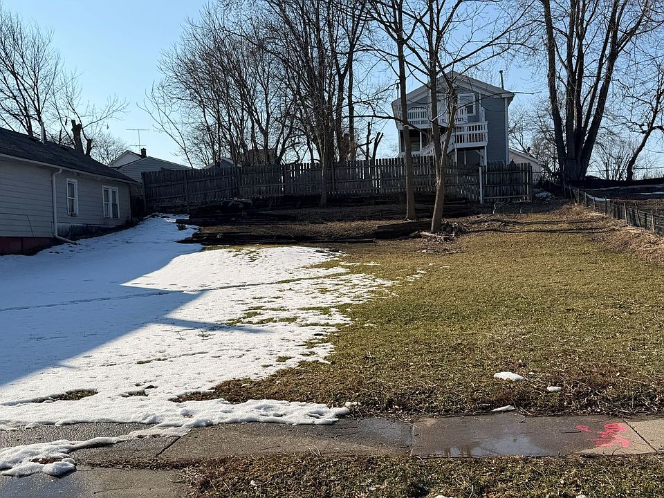 1st image of 312 Oak St