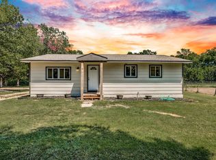 10826 Wilmer Dr, Mulvane, KS 67110