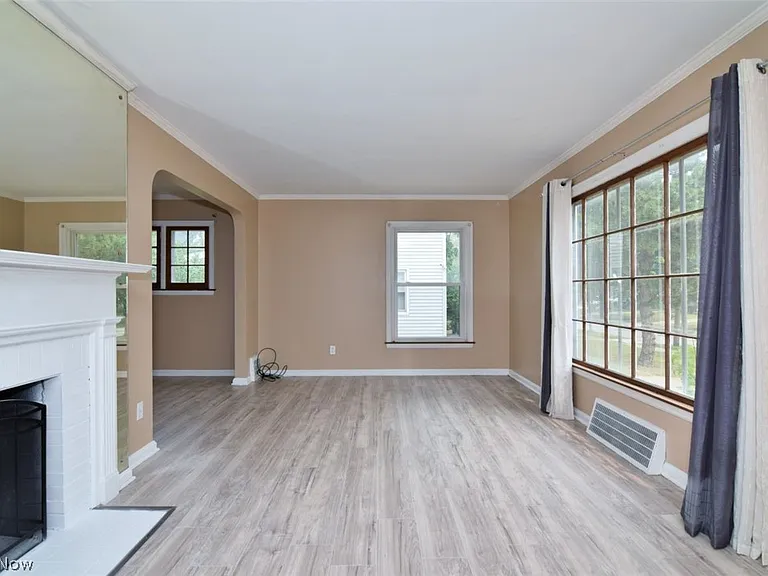 1408 Winston Rd — Photo 4
