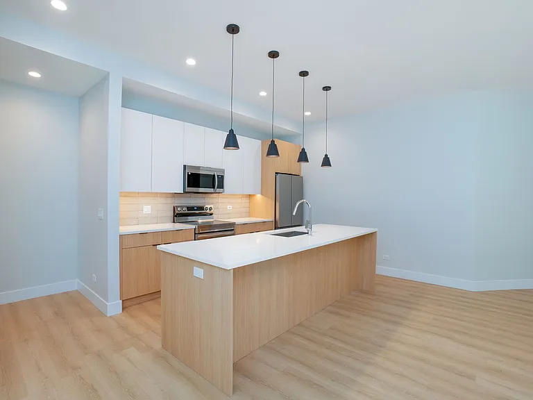 KDG Irving Park LLC — Photo 6
