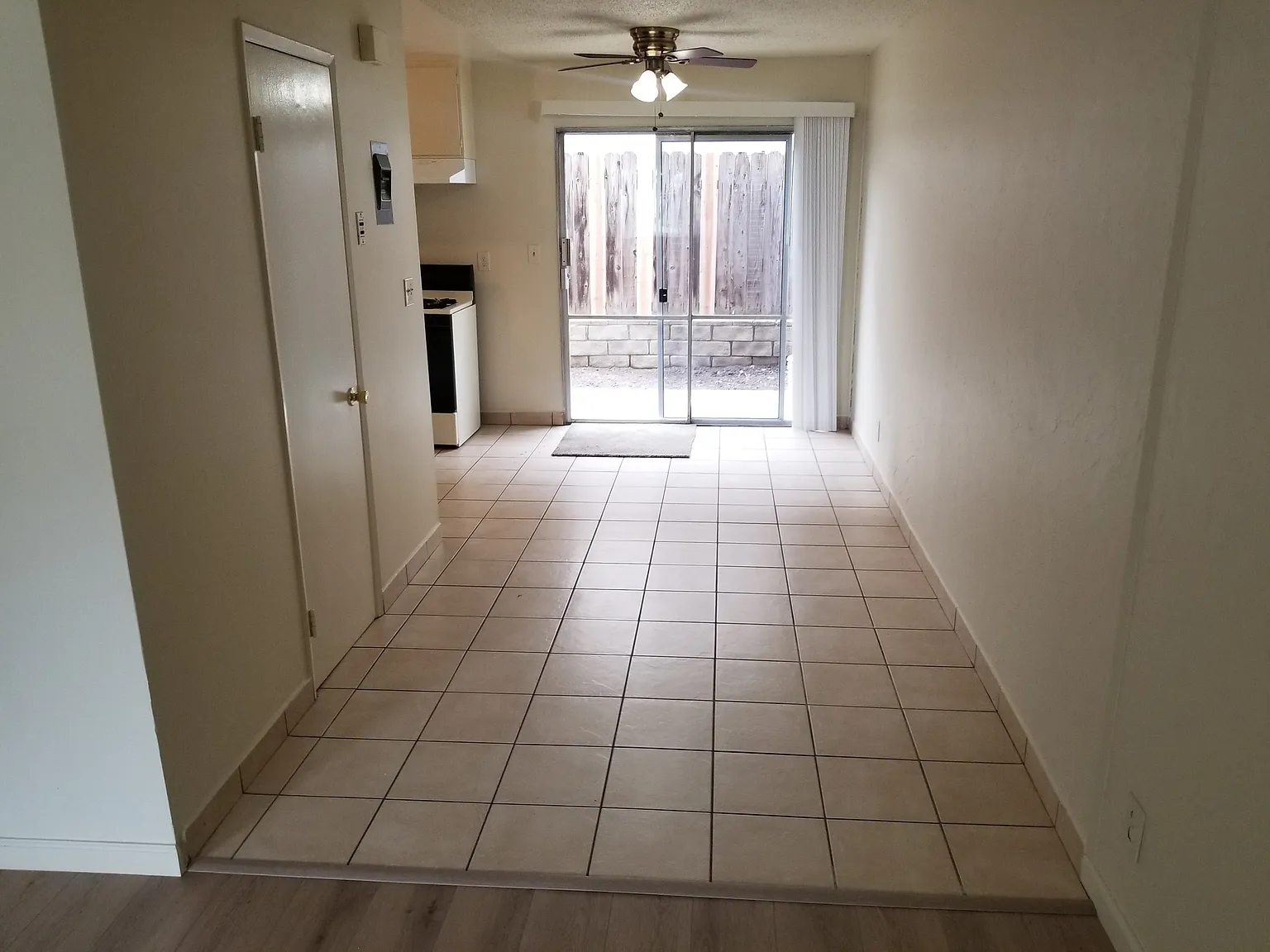 2 bed, 920 sqft, $2,600 — Photo 4
