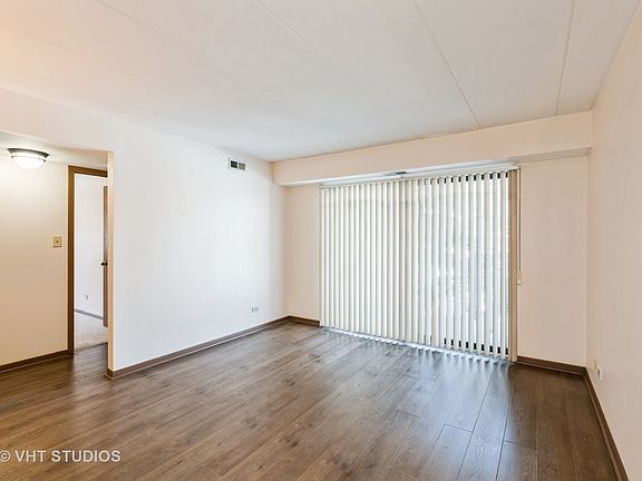 2nd image of 4922 134th St APT 307