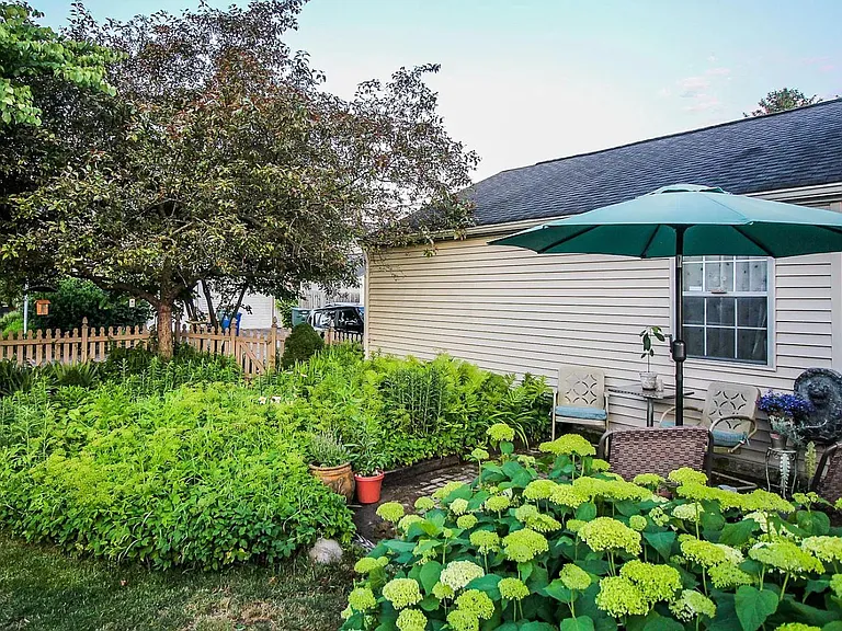 1689 Park Row Dr — Photo 14