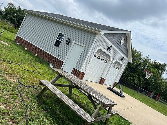 5th image of 107 Cassidy Ct
