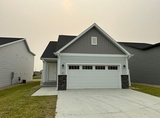 117 Marshall Loop, Bismarck, ND 58504