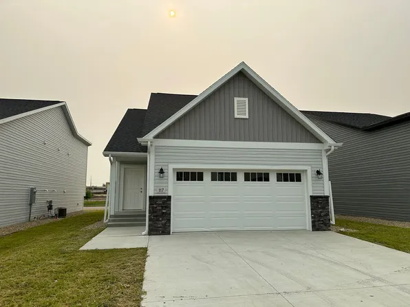 117 Marshall Loop, Bismarck, ND 58504