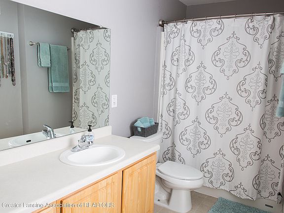 2nd image of 338 W Saginaw St Unit 10