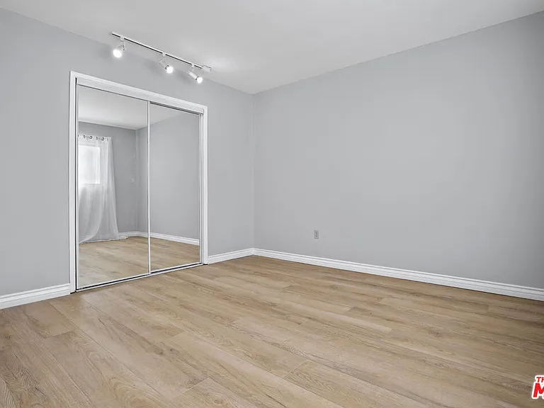 11743 Mayfield Ave #3 — Photo 16