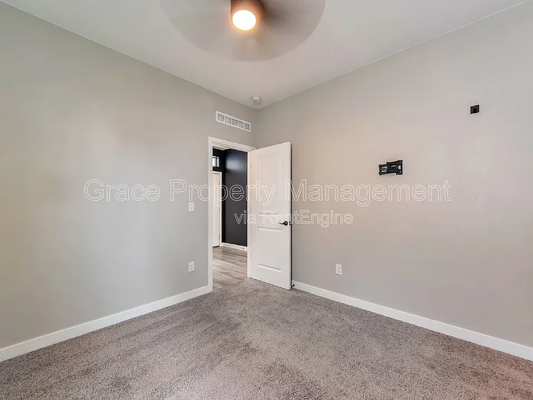 4751 Ambrose Pl — Photo 6