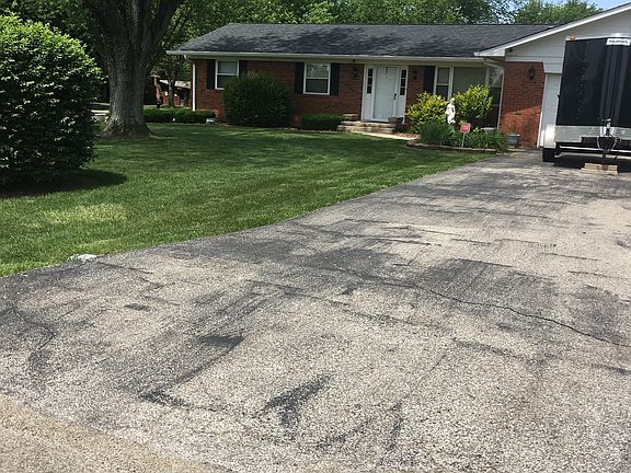 2nd image of 2930 W Walnut Dr