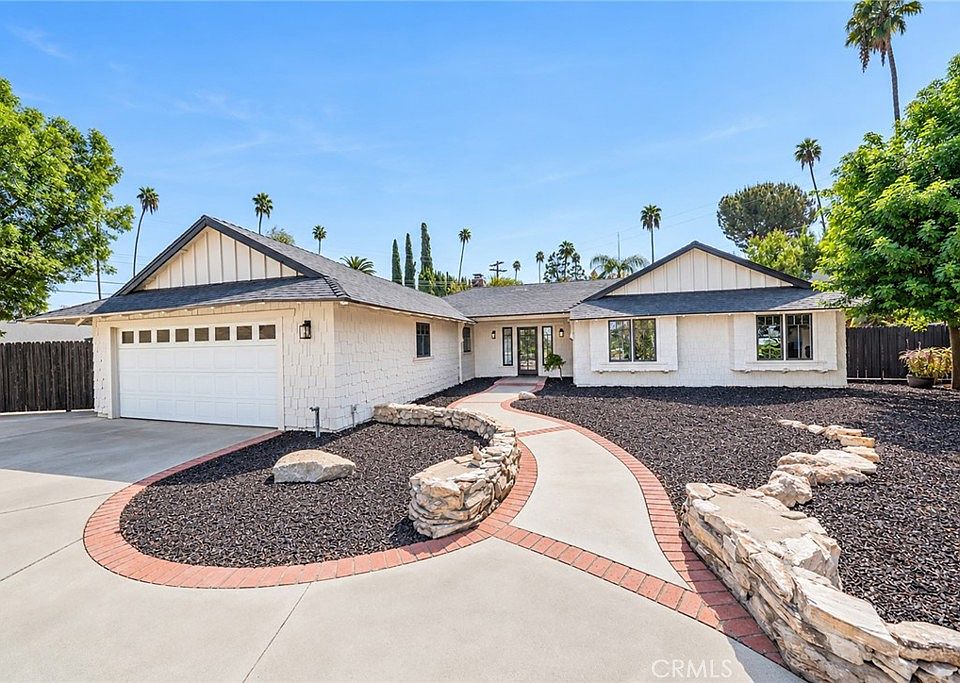 1st image of 1076 Los Altos Ct