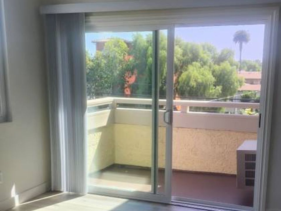 1st image of 4276 S Centinela Ave #3418