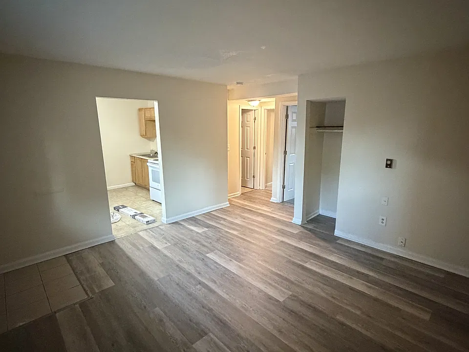 320 E 4th Ave