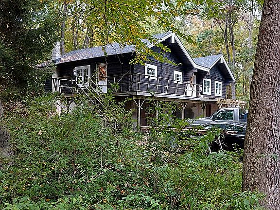 4th image of 217 Overlook Dr