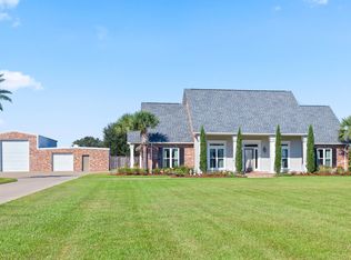 8326 Sidney Gautreaux Rd, Abbeville, LA 70510