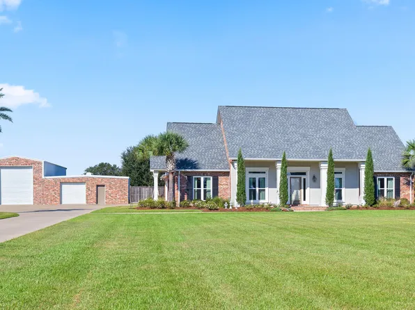 8326 Sidney Gautreaux Rd, Abbeville, LA 70510