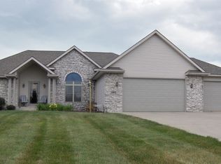 13611 N Ashbury Ct, Nappanee, IN
