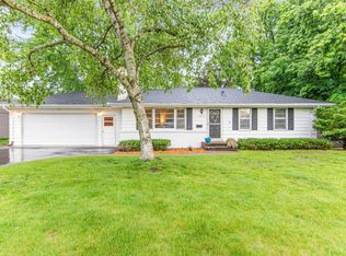 8655 Poplar Bridge Curv, Bloomington, MN 55437